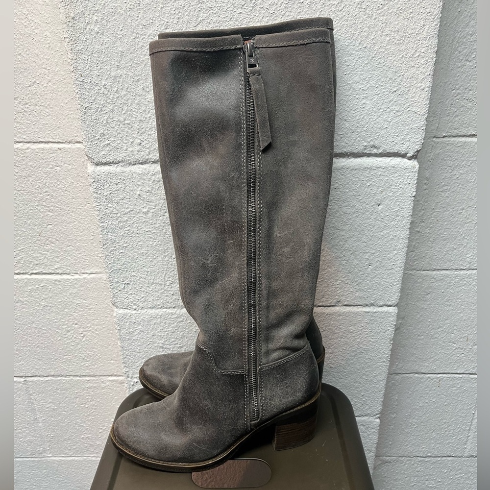 Lucky Brand Distressed Gray
Leather Tall Boots Size 6.5